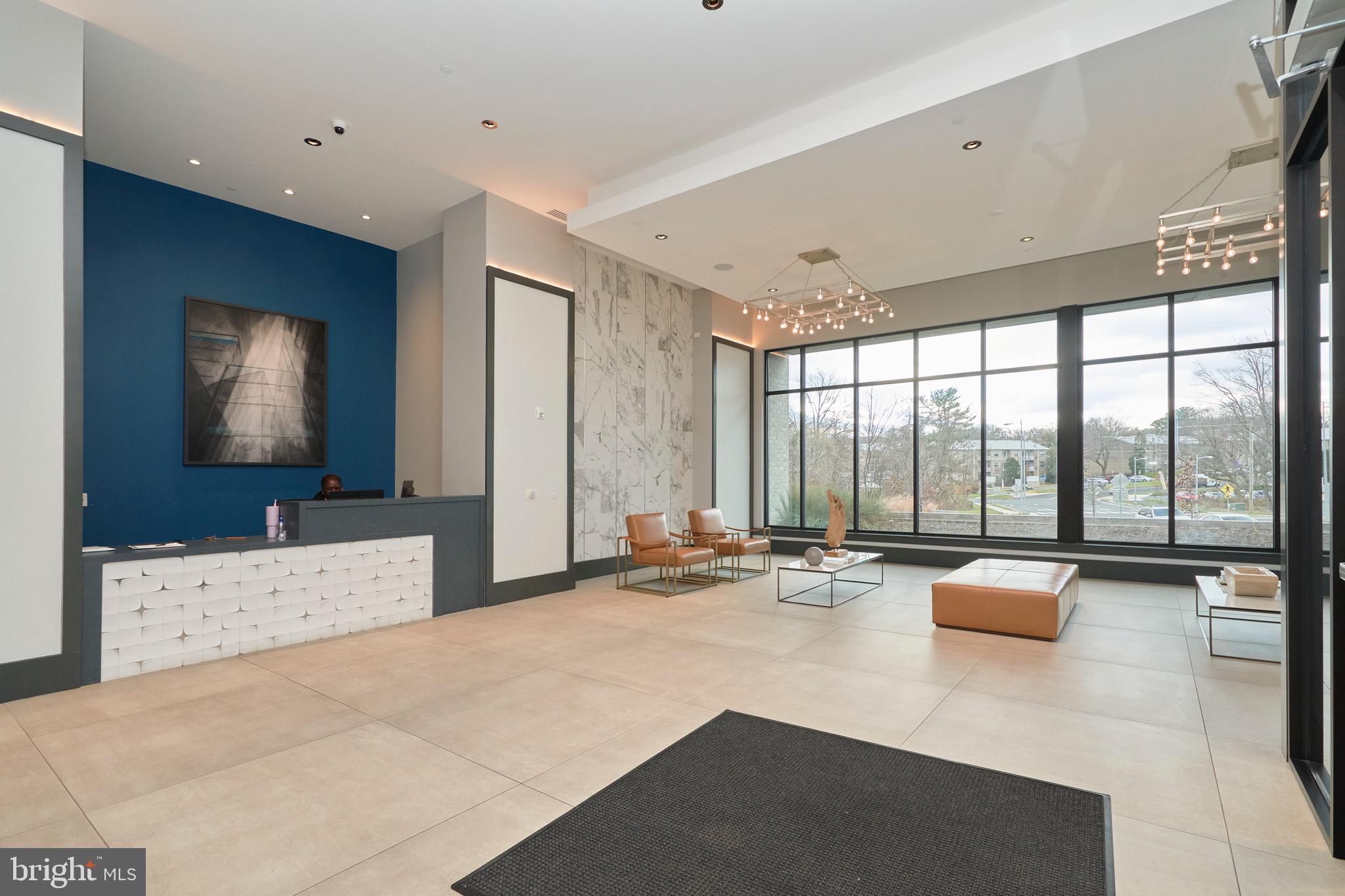 1761 Old Meadow Rd Unit: 307