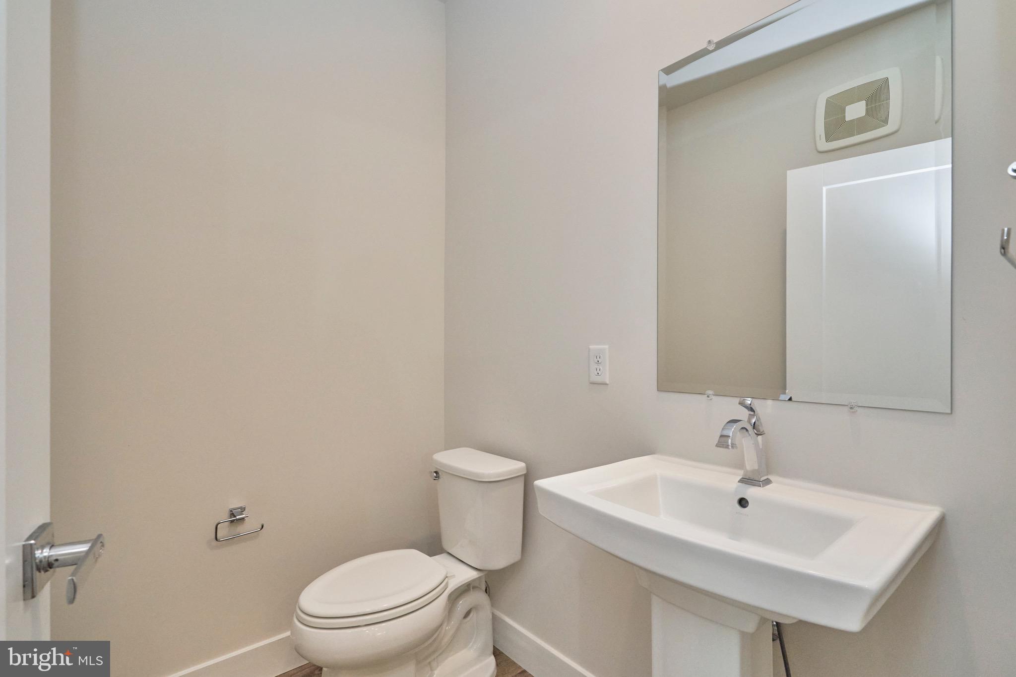 1761 Old Meadow Rd Unit: 307