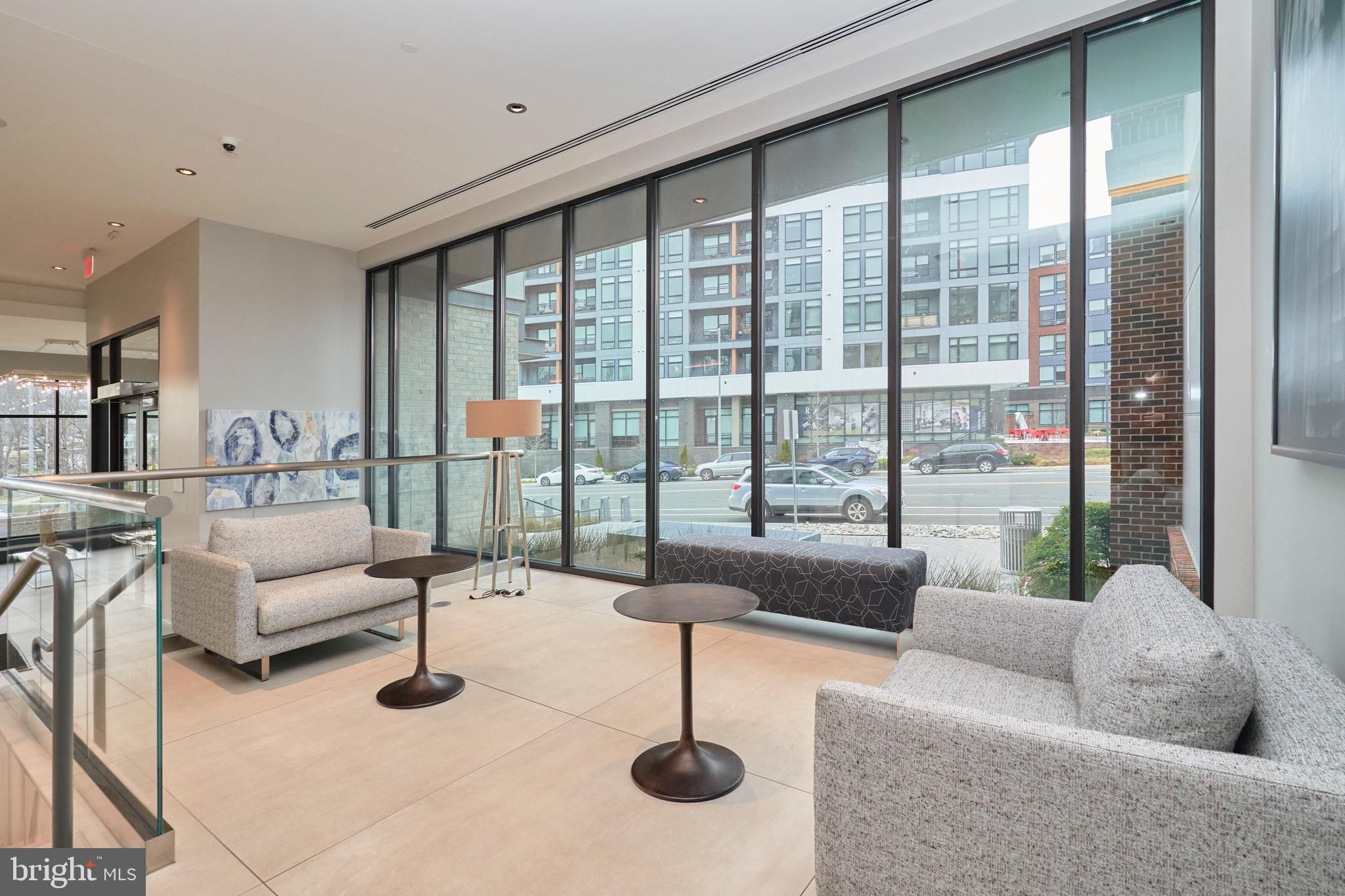 1761 Old Meadow Rd Unit: 307