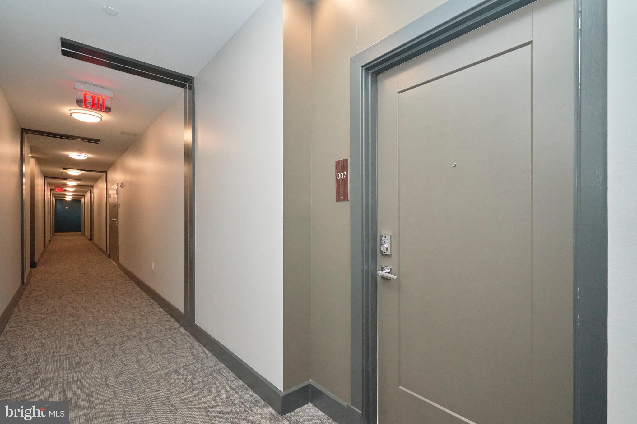 1761 Old Meadow Rd Unit: 307