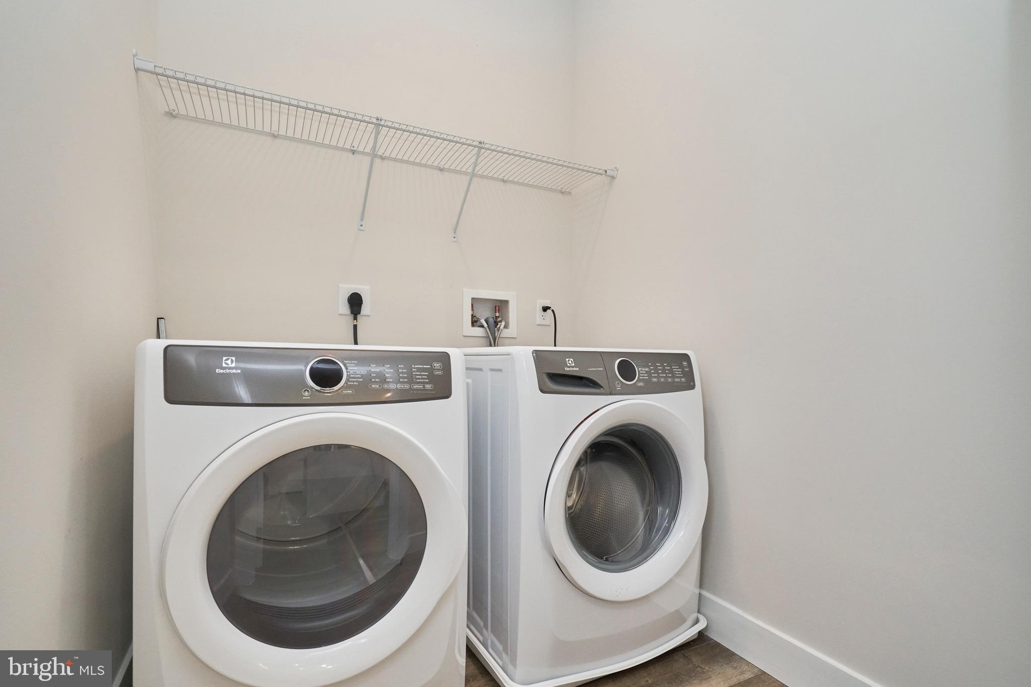 1761 Old Meadow Rd Unit: 307