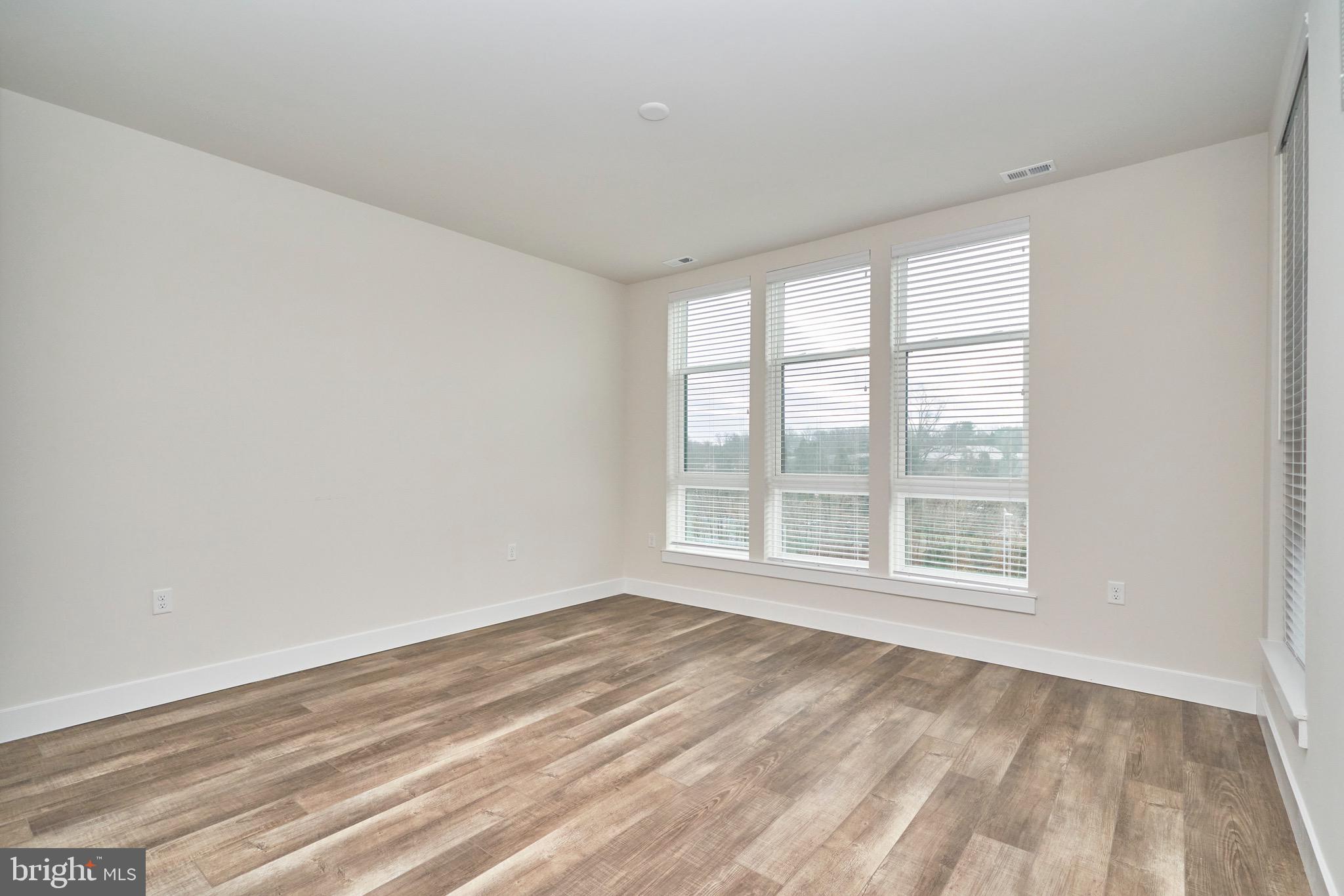 1761 Old Meadow Rd Unit: 307