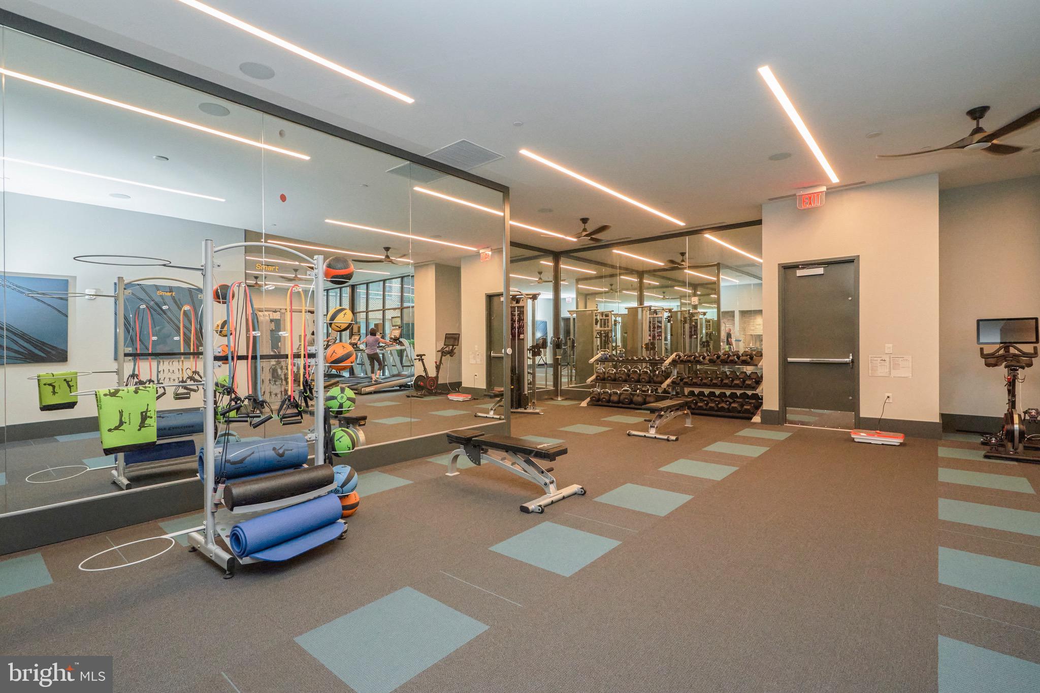 1761 Old Meadow Rd Unit: 307