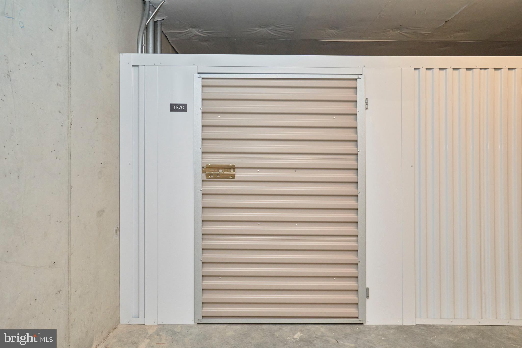 1761 Old Meadow Rd Unit: 307