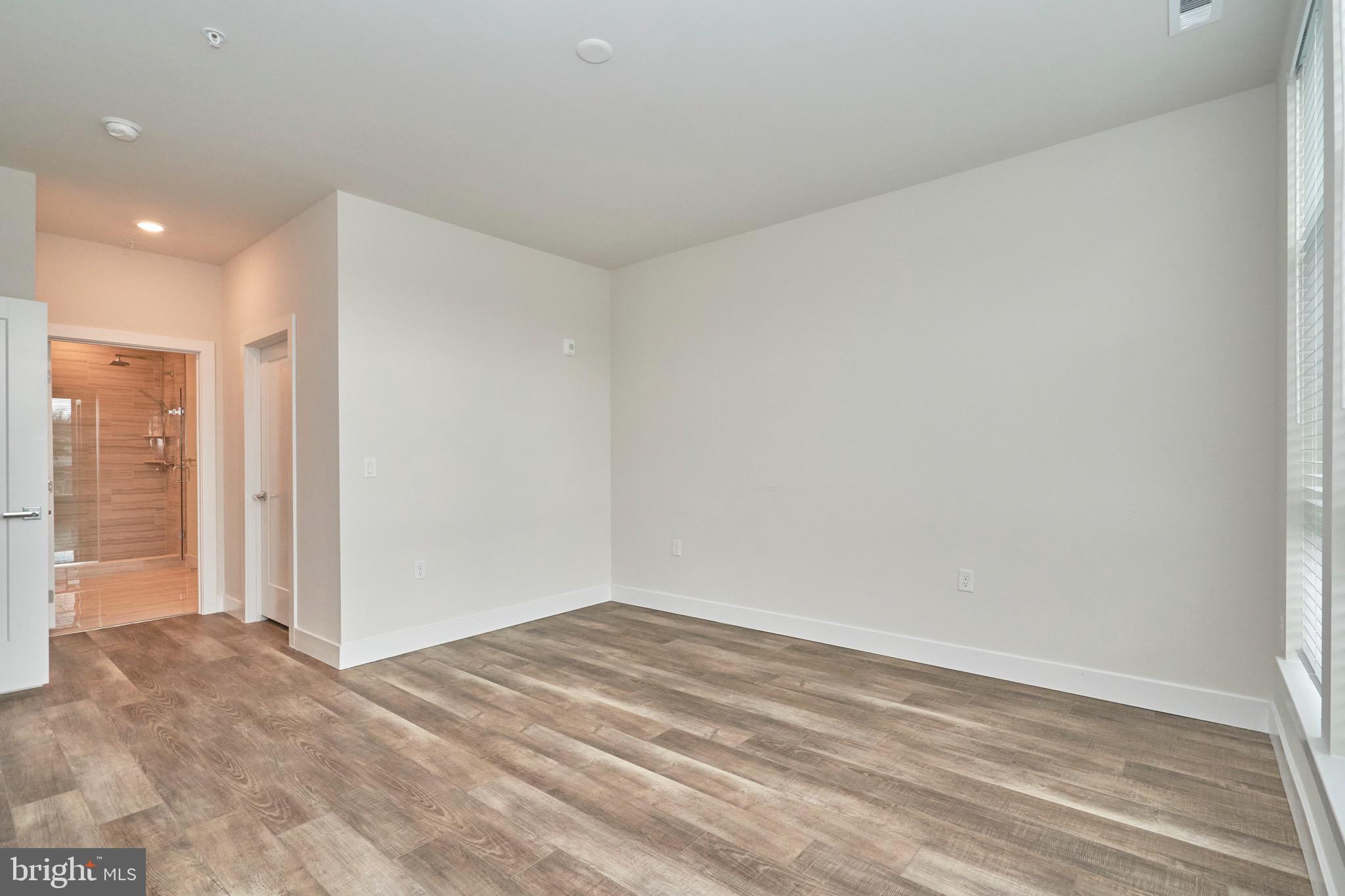 1761 Old Meadow Rd Unit: 307