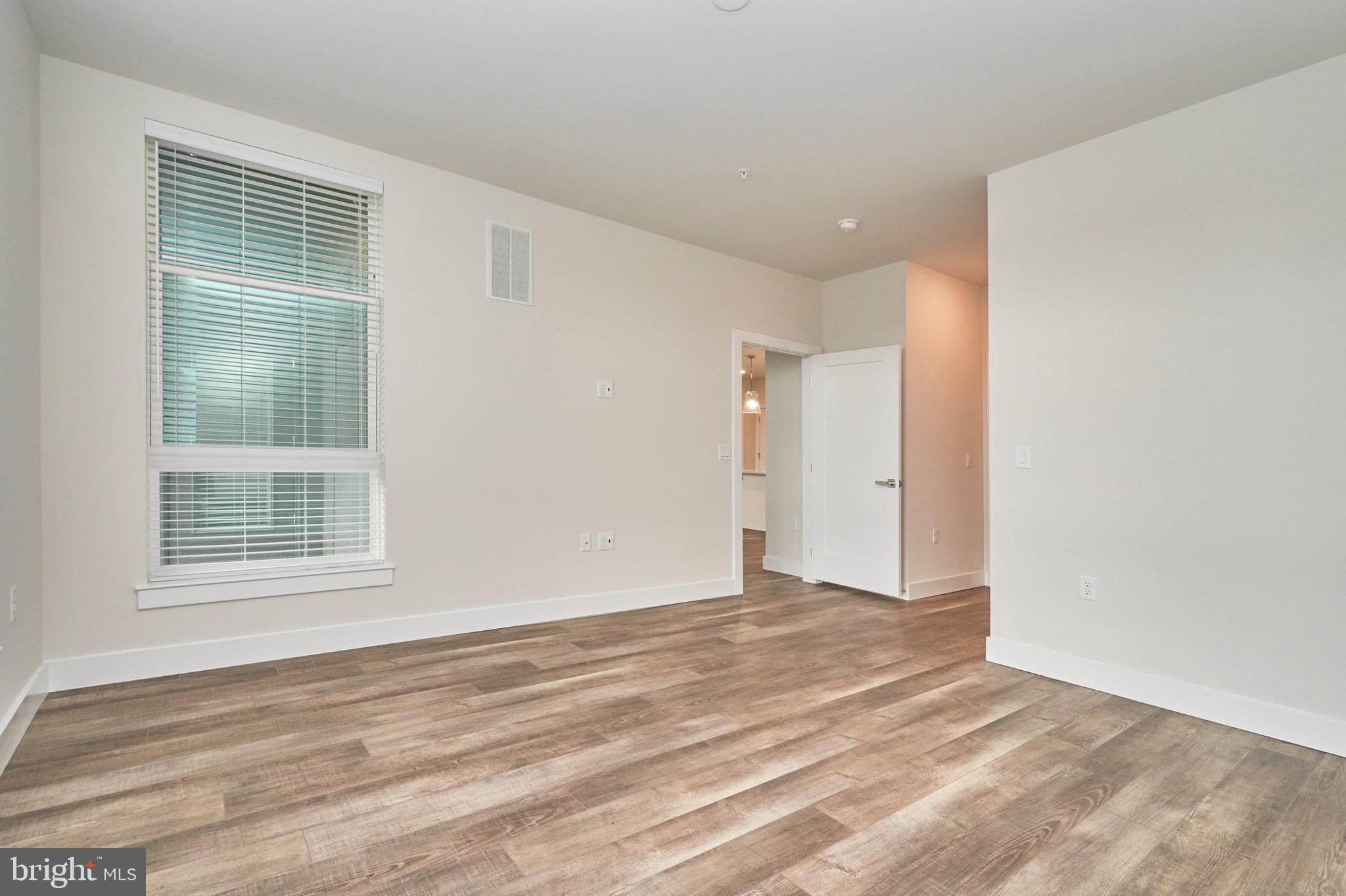 1761 Old Meadow Rd Unit: 307