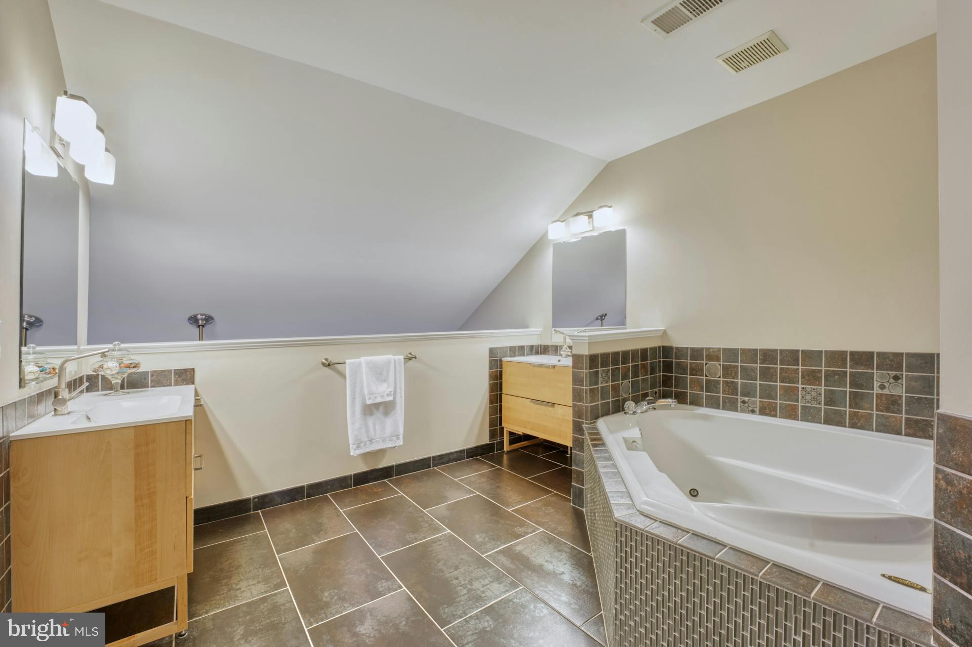 11485 Heritage Commons Way