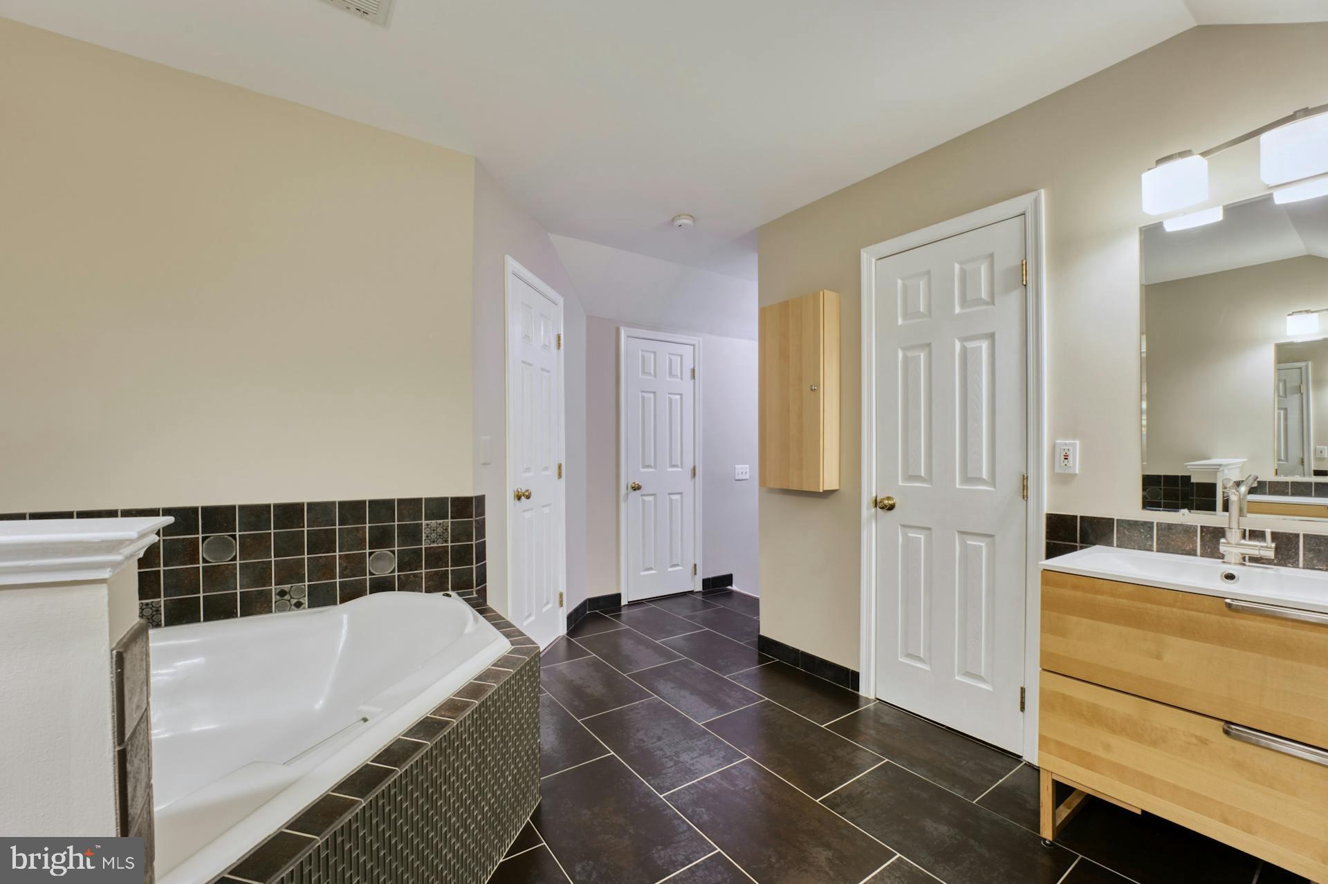 11485 Heritage Commons Way