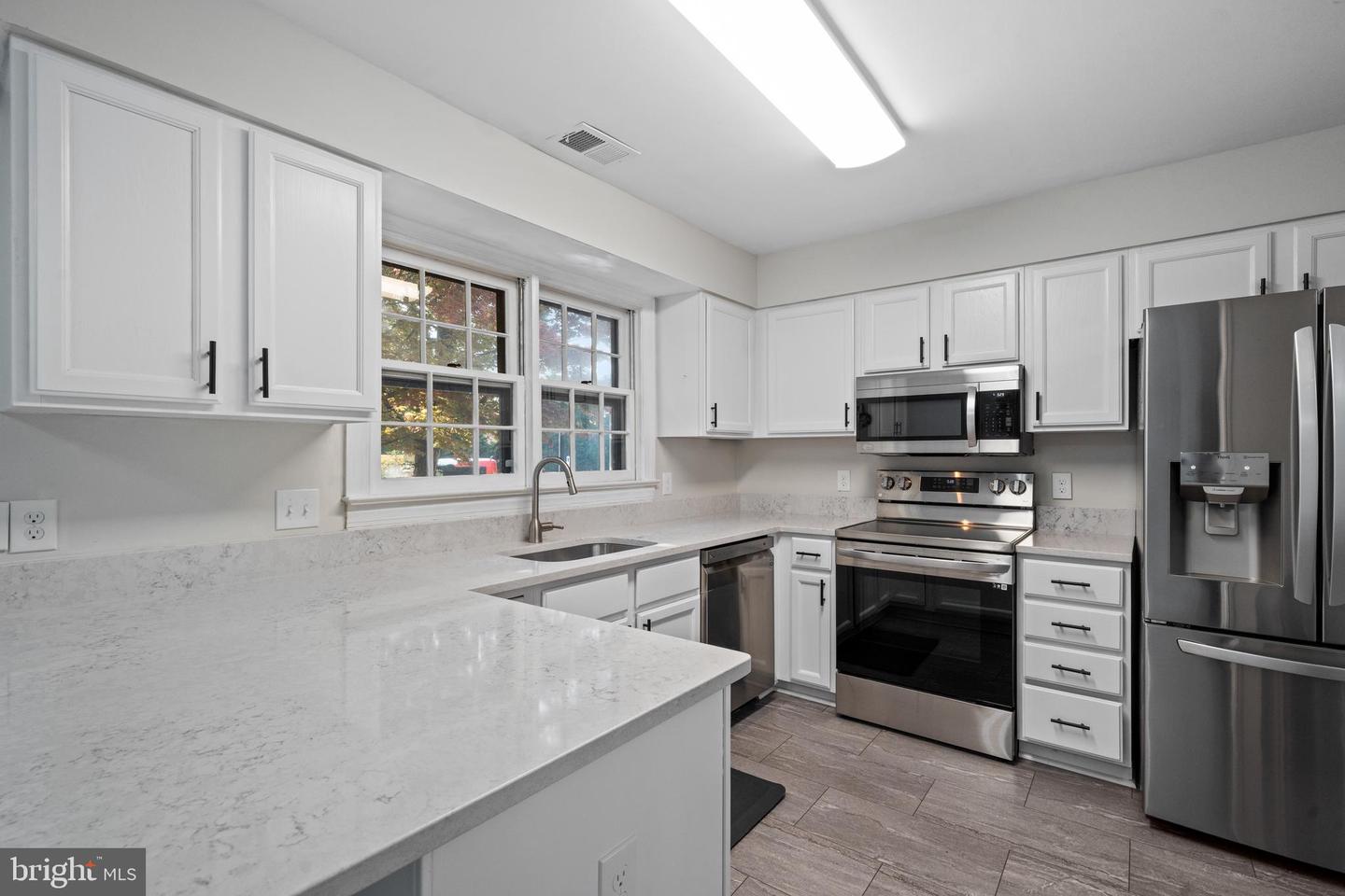 6062 Estates Dr