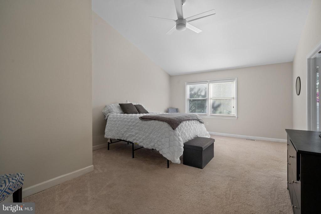 6062 Estates Dr