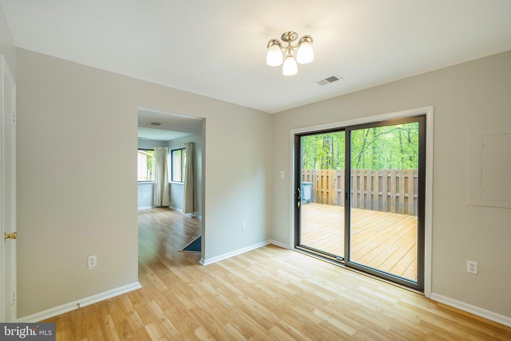 5620 SUMMER OAK WAY