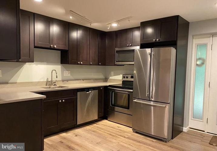 1631 BENNINGTON HOLLOW LN