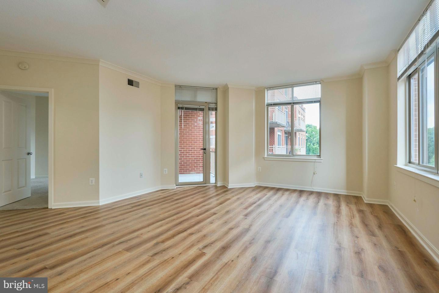 4490 MARKET COMMONS DR #501