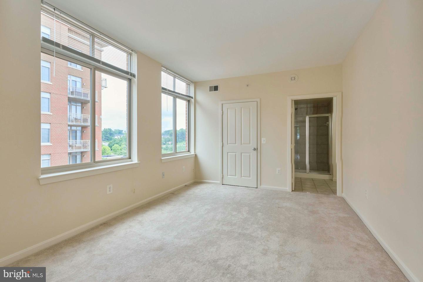 4490 MARKET COMMONS DR #501