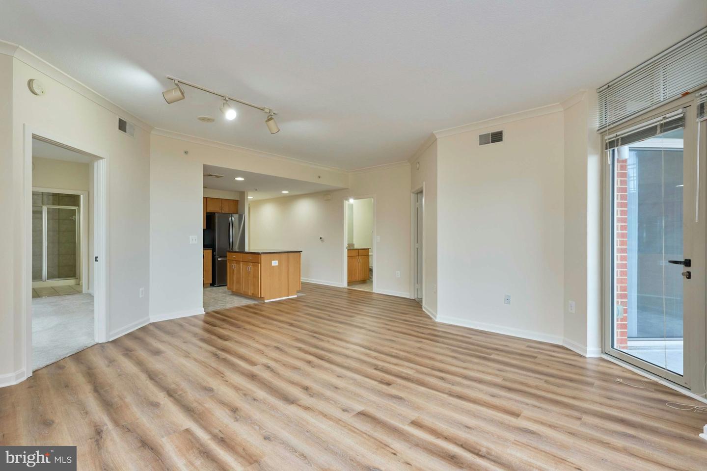 4490 MARKET COMMONS DR #501