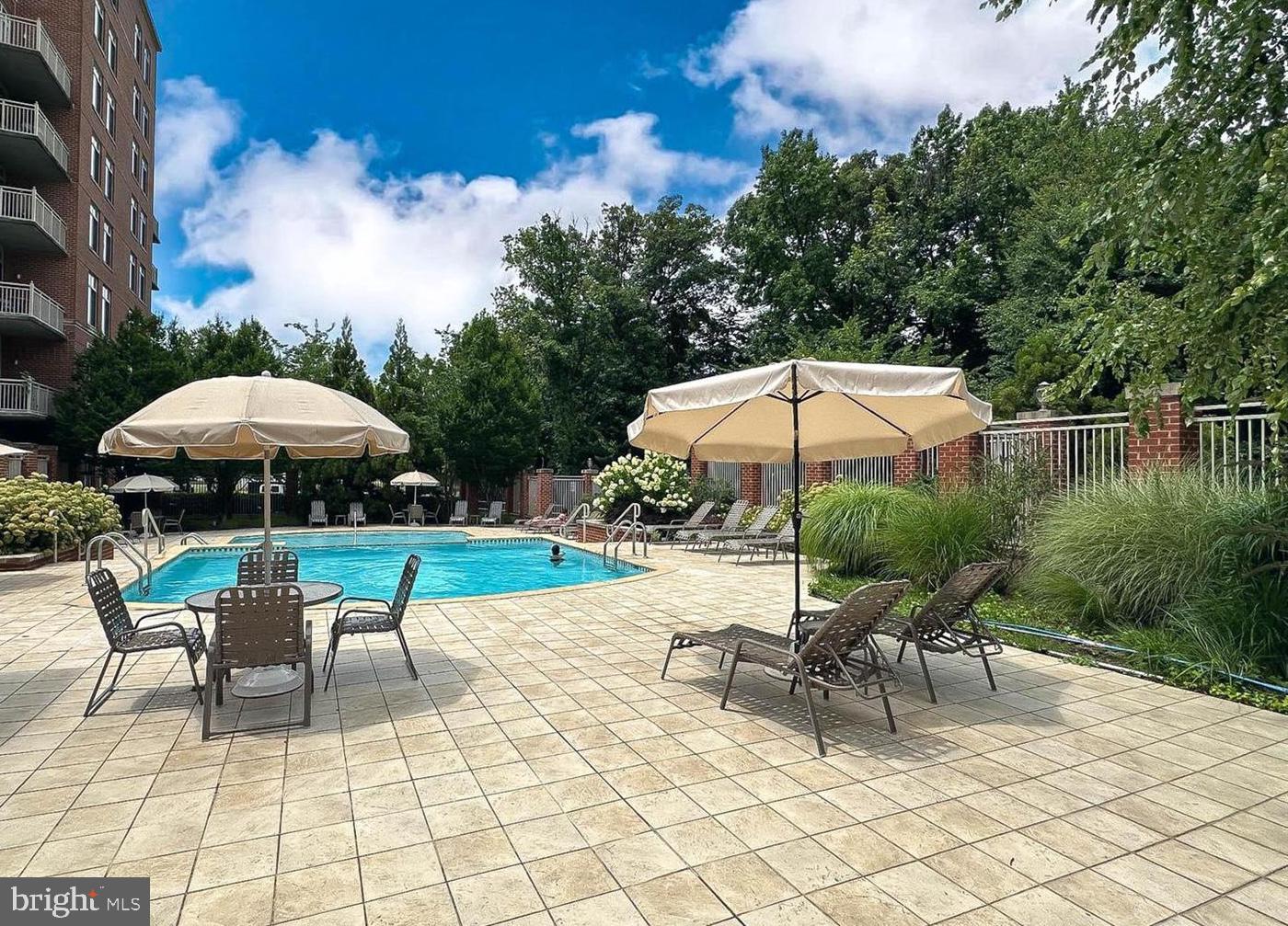 4490 MARKET COMMONS DR #501
