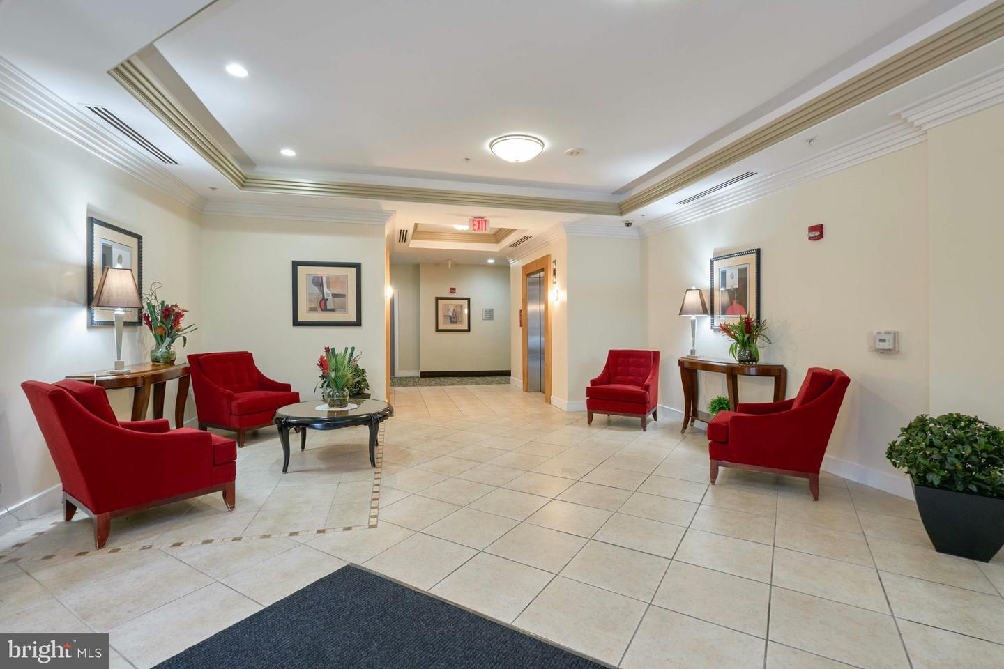 4490 MARKET COMMONS DR #501