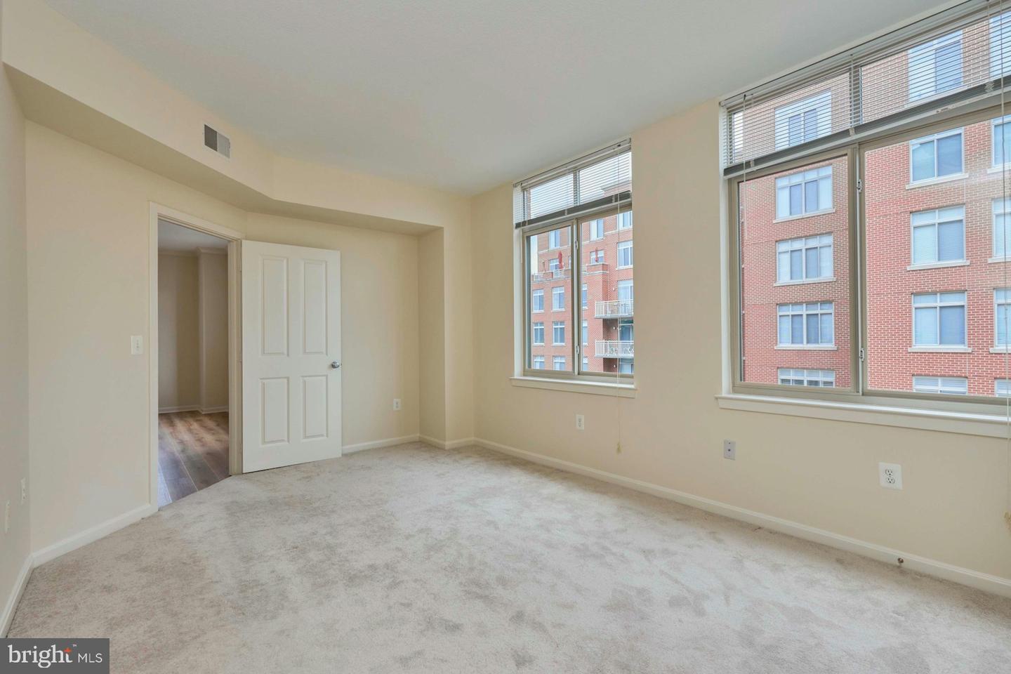 4490 MARKET COMMONS DR #501