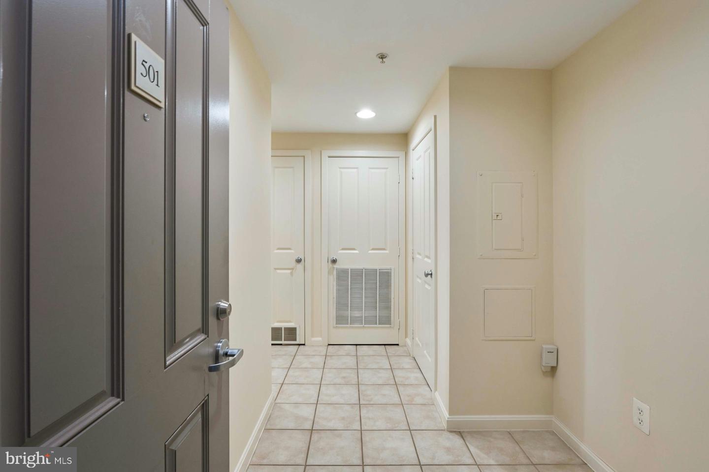 4490 MARKET COMMONS DR #501