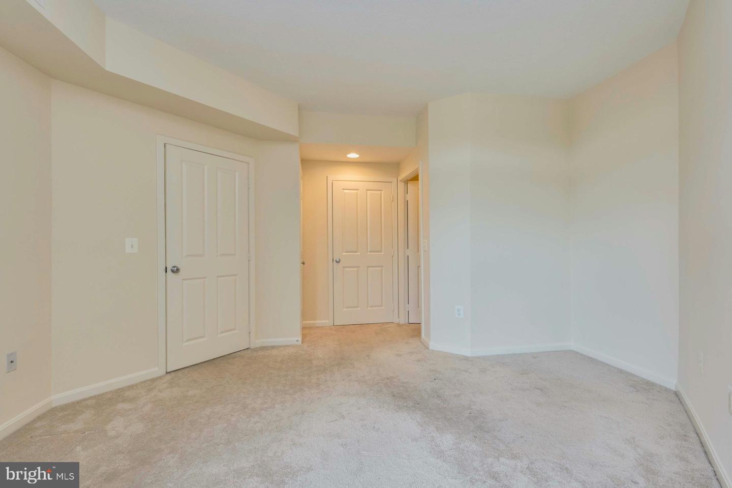 4490 MARKET COMMONS DR #501