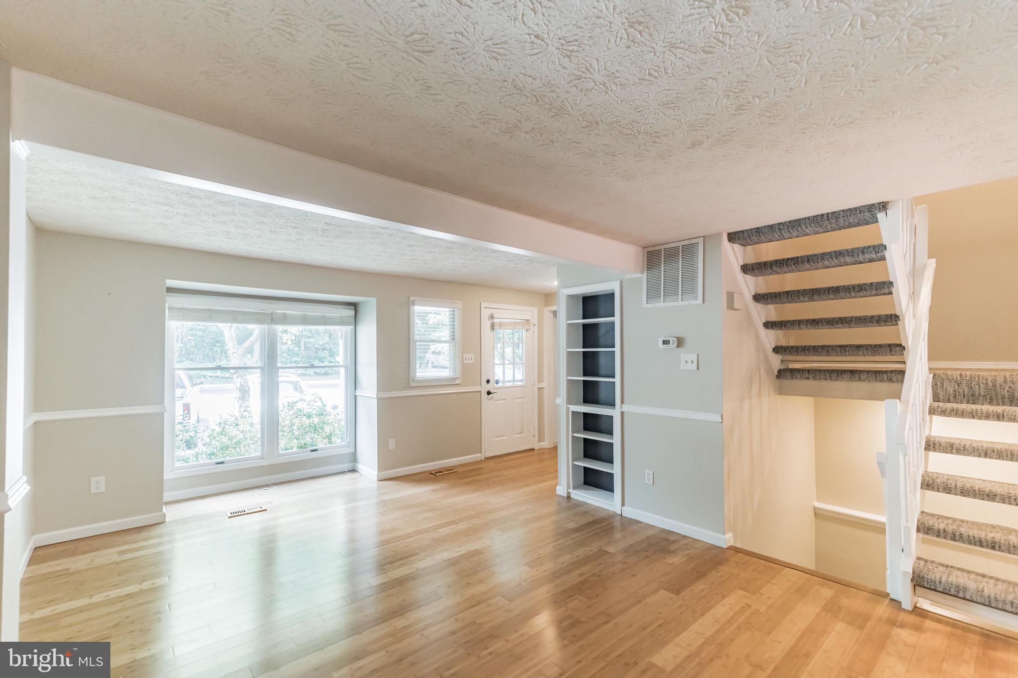 1518 POPLAR GROVE DR