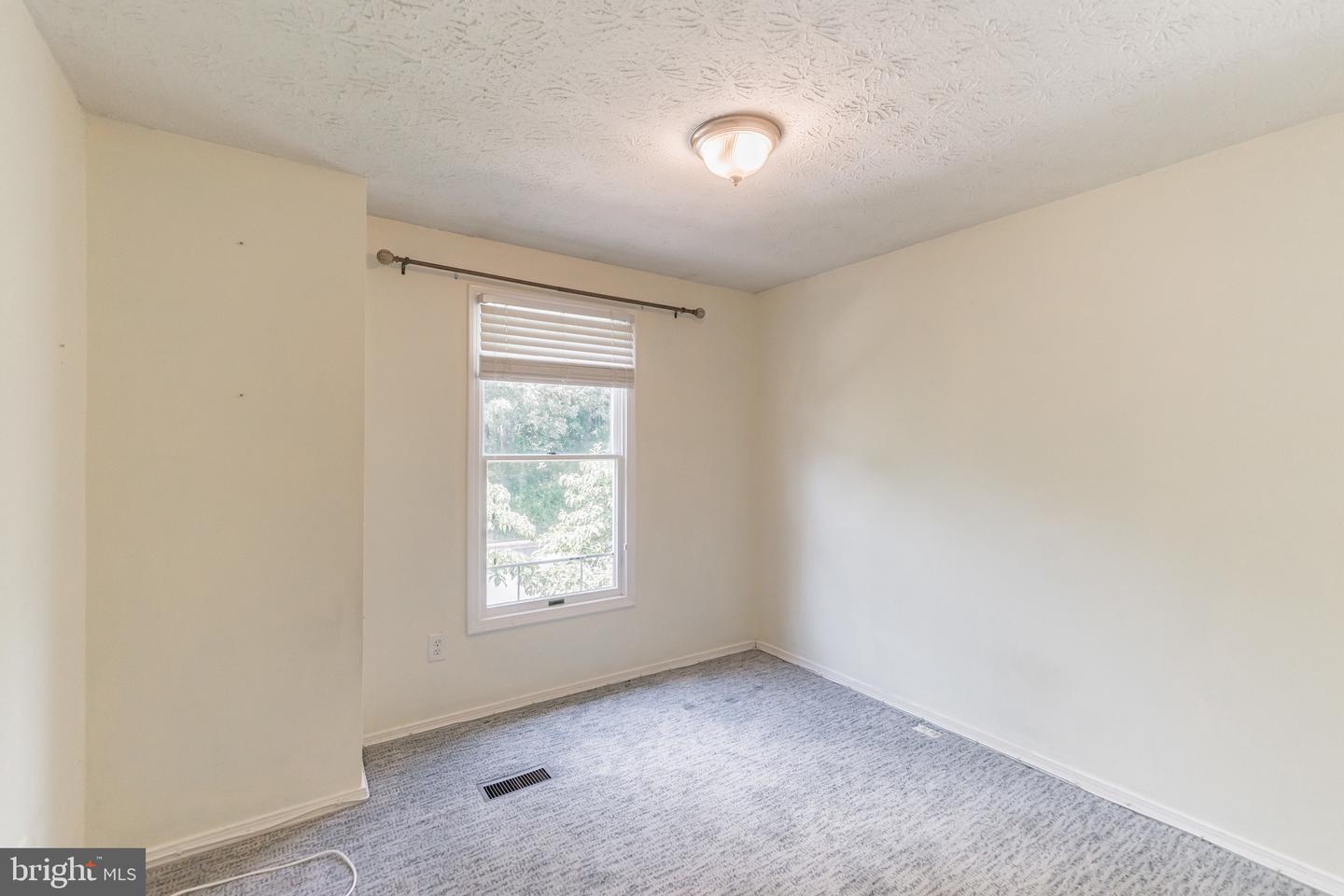 1518 POPLAR GROVE DR