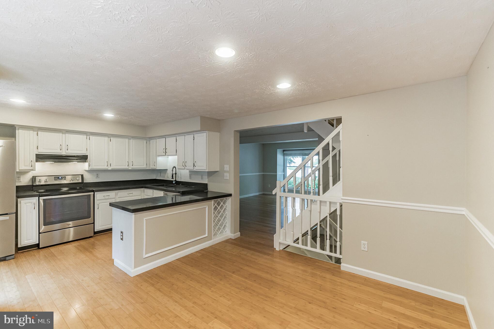 1518 POPLAR GROVE DR