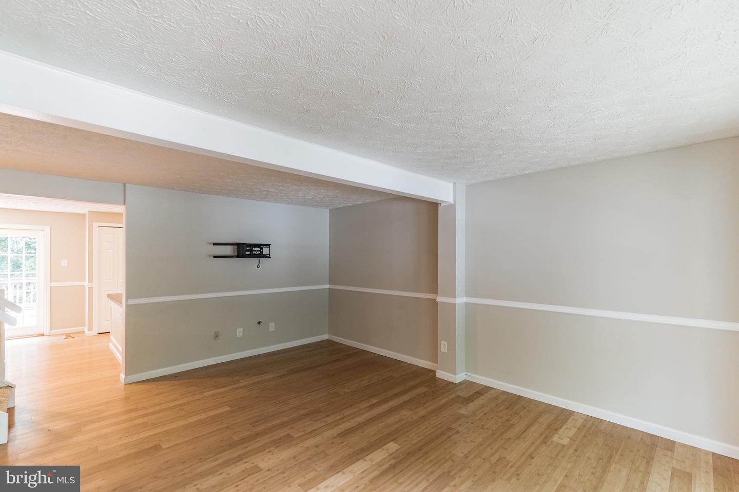 1518 POPLAR GROVE DR