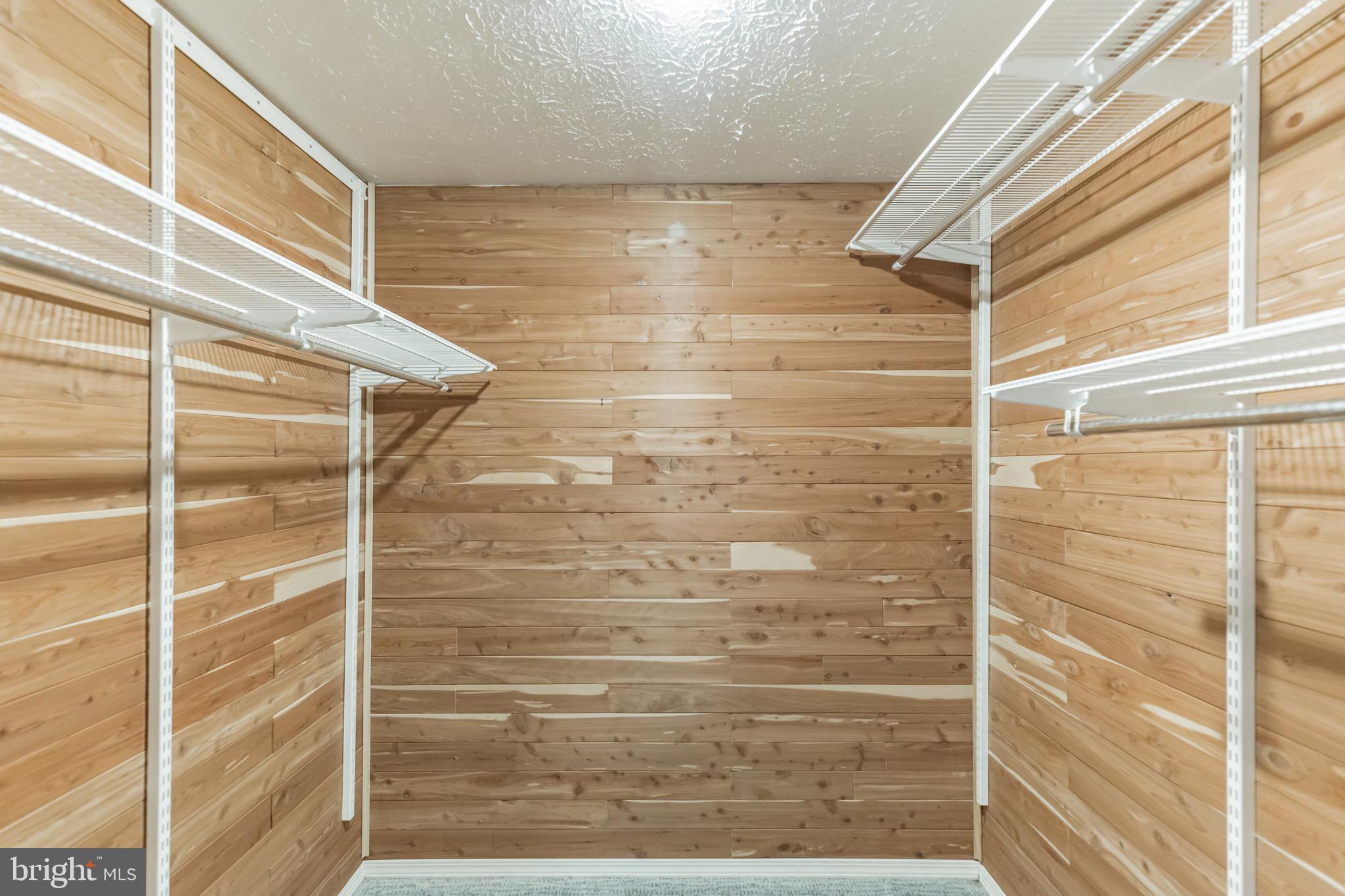 1518 POPLAR GROVE DR