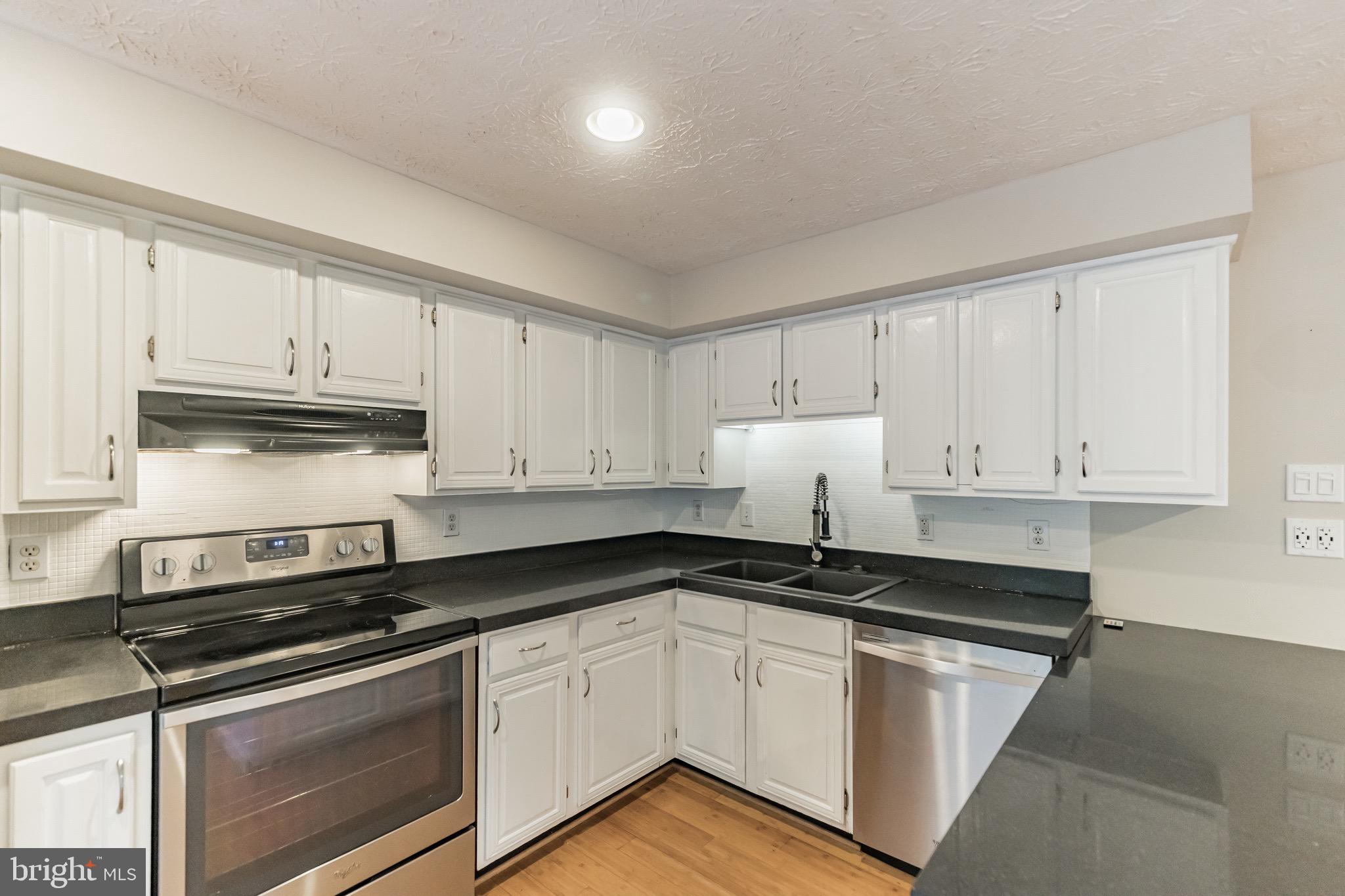 1518 POPLAR GROVE DR