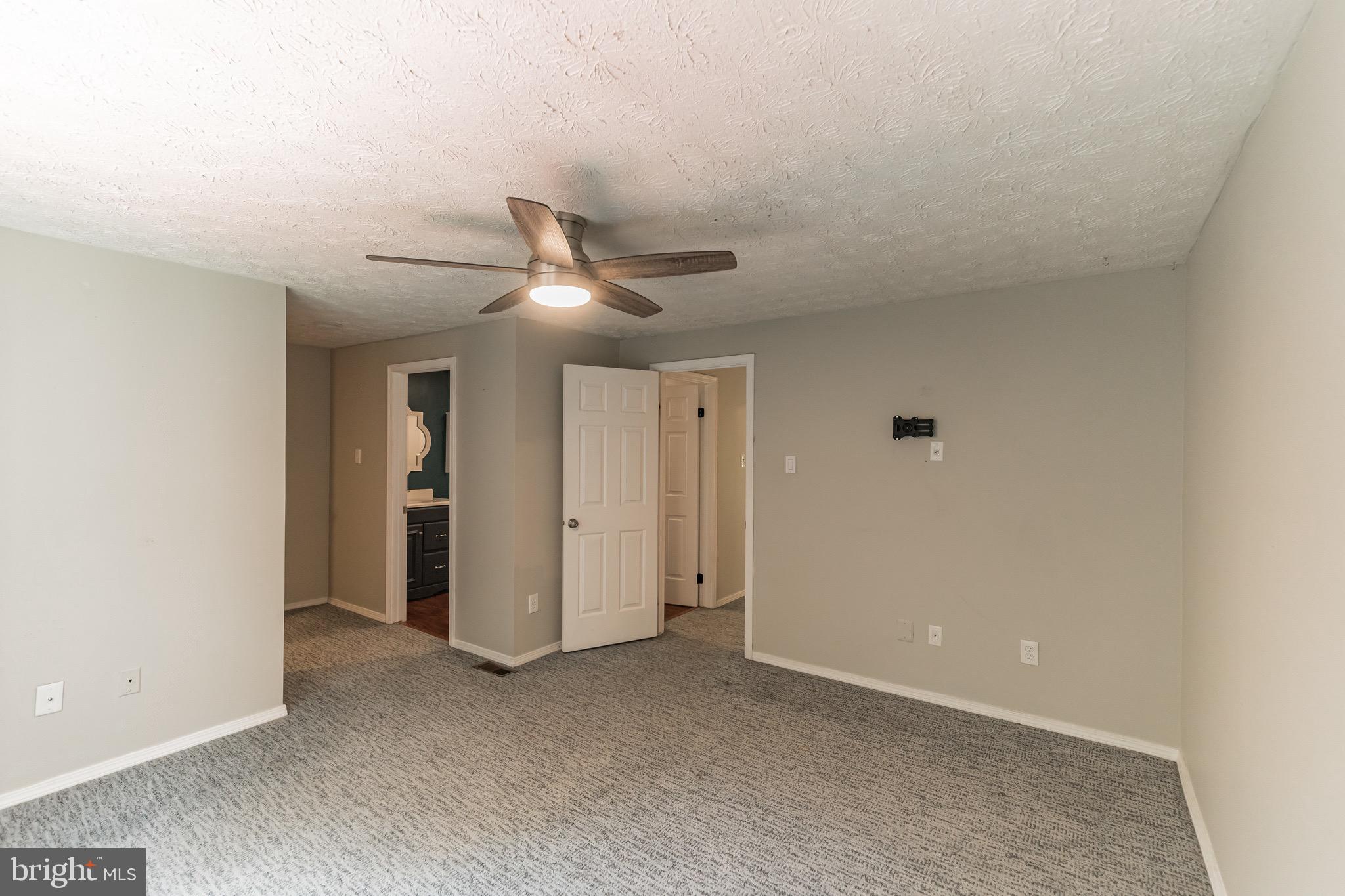 1518 POPLAR GROVE DR