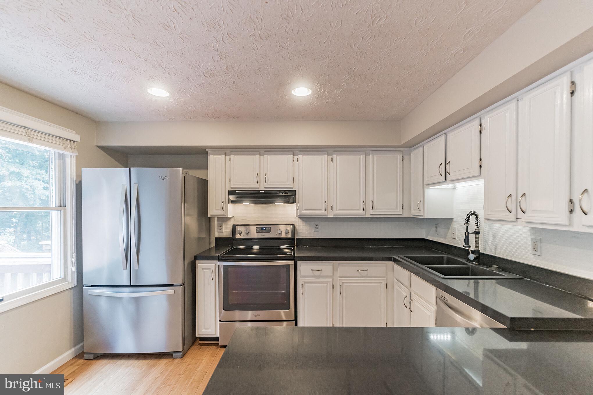 1518 POPLAR GROVE DR