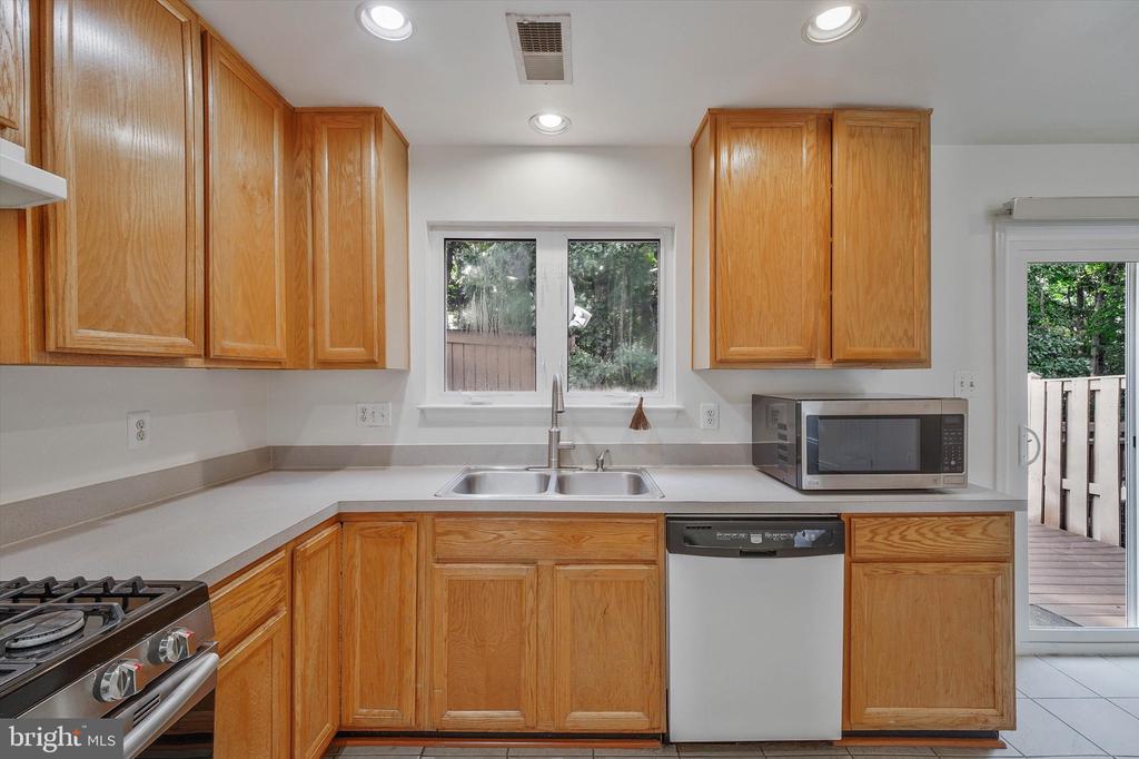 14844 EDMAN CIRCLE