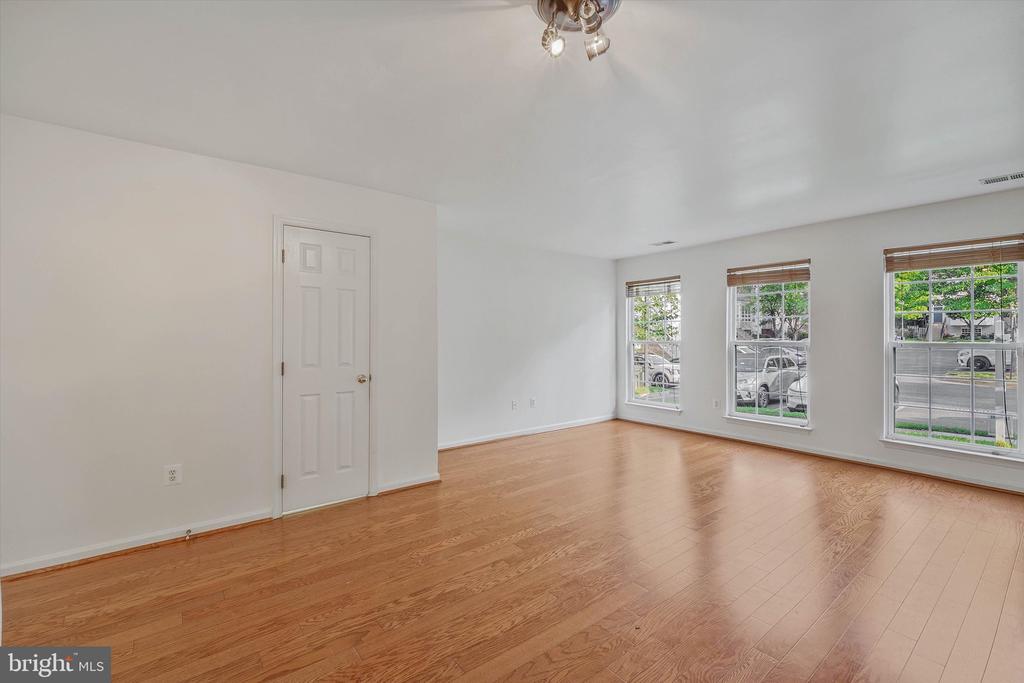 14844 EDMAN CIRCLE