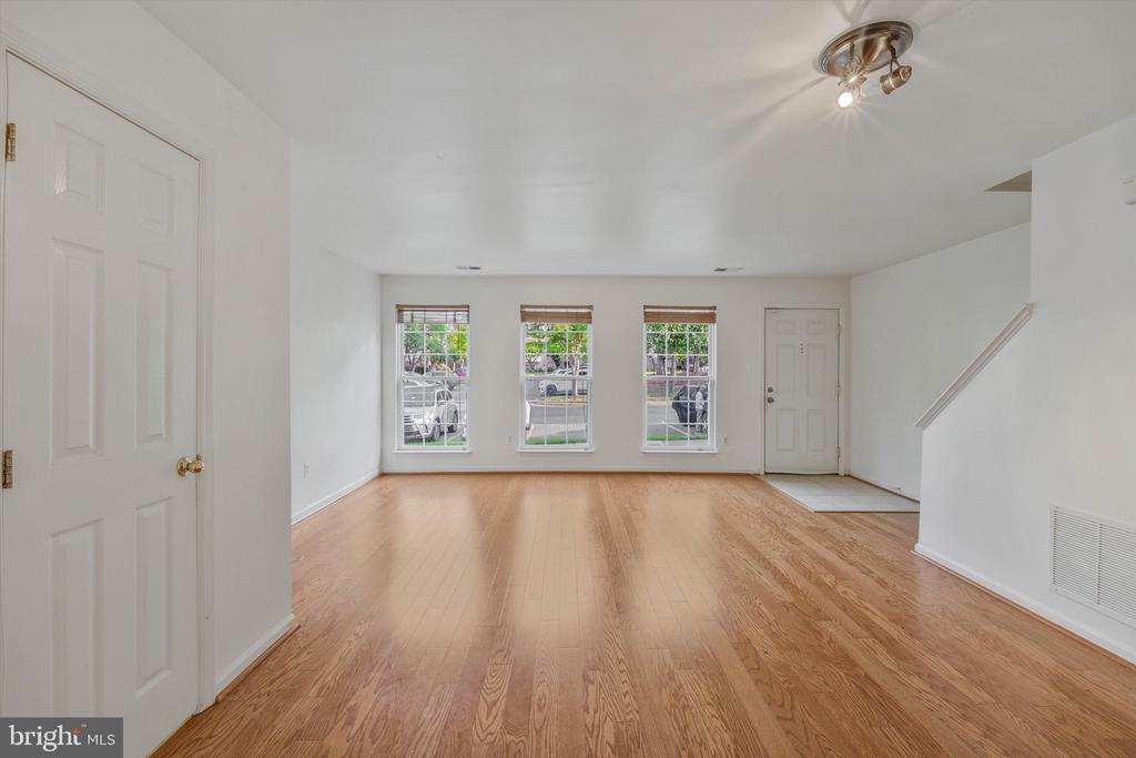 14844 EDMAN CIRCLE