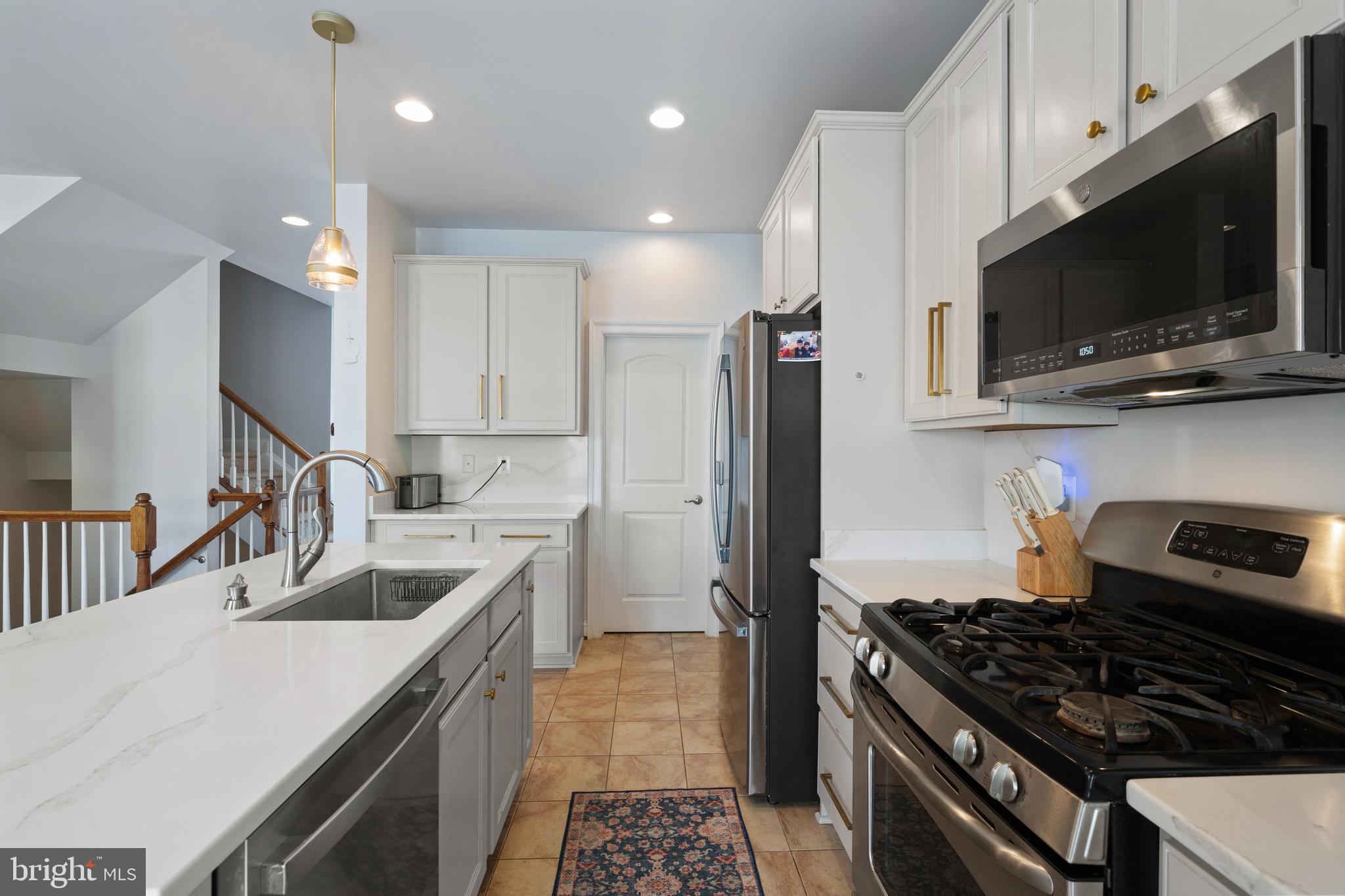 16016 Greymill Manor Dr