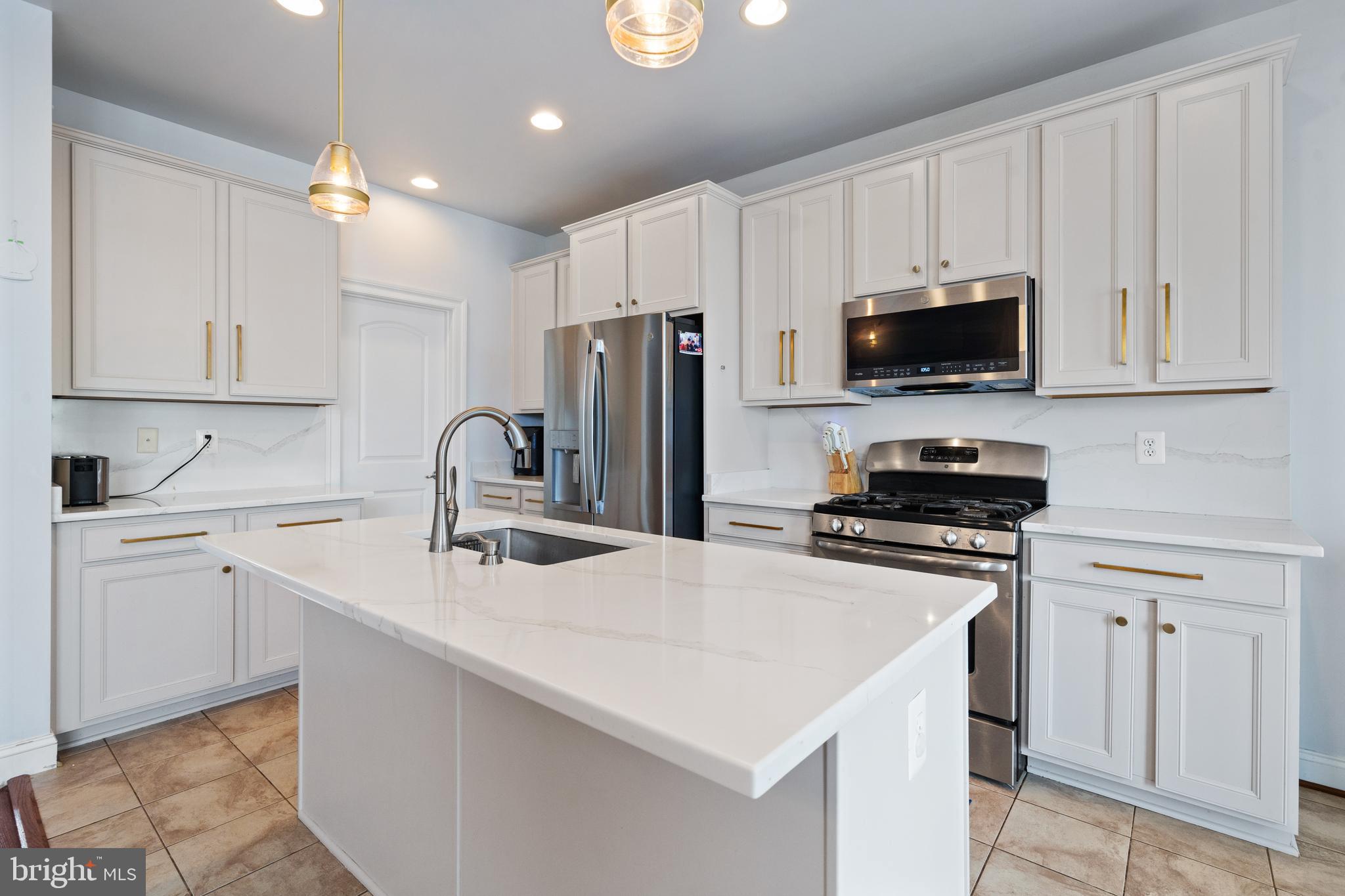 16016 Greymill Manor Dr