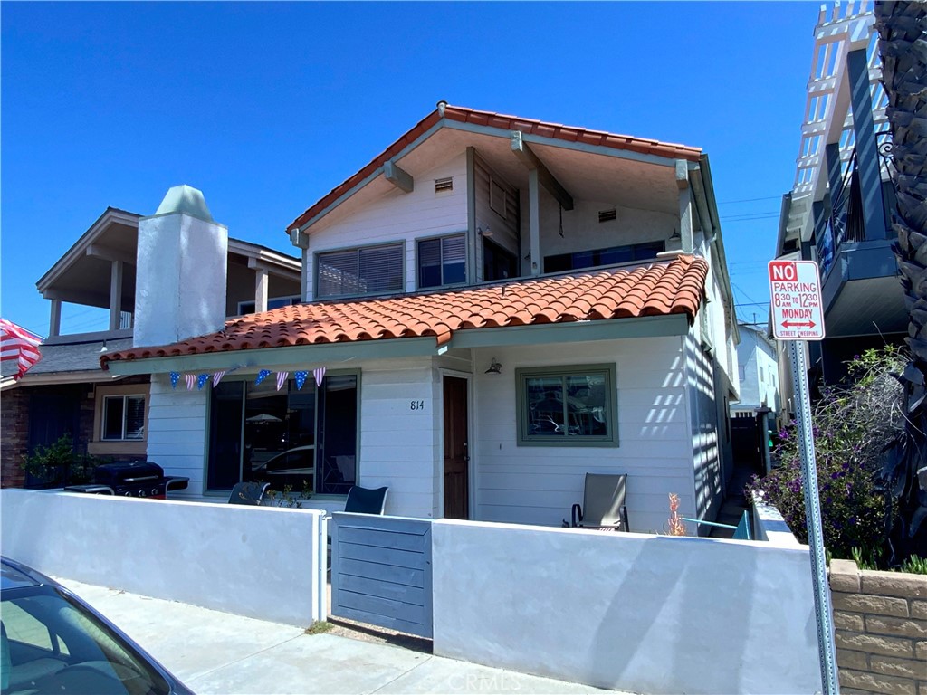 814 W Balboa Boulevard 2