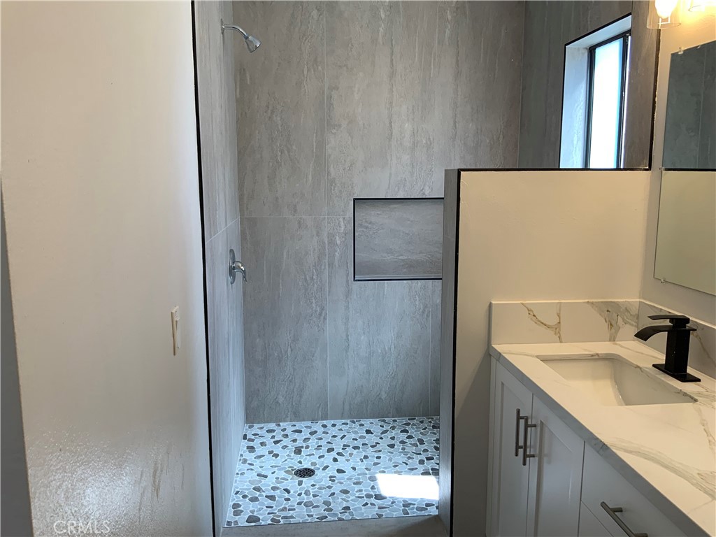 814 W Balboa Boulevard 2