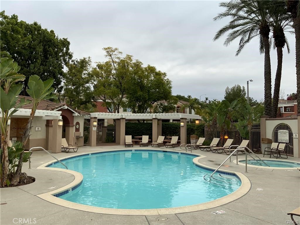 8 Santa Barbara Court