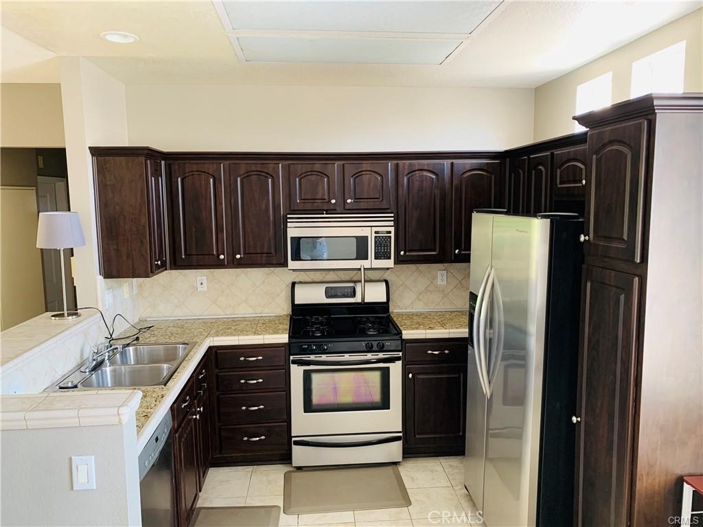 8 Santa Barbara Court