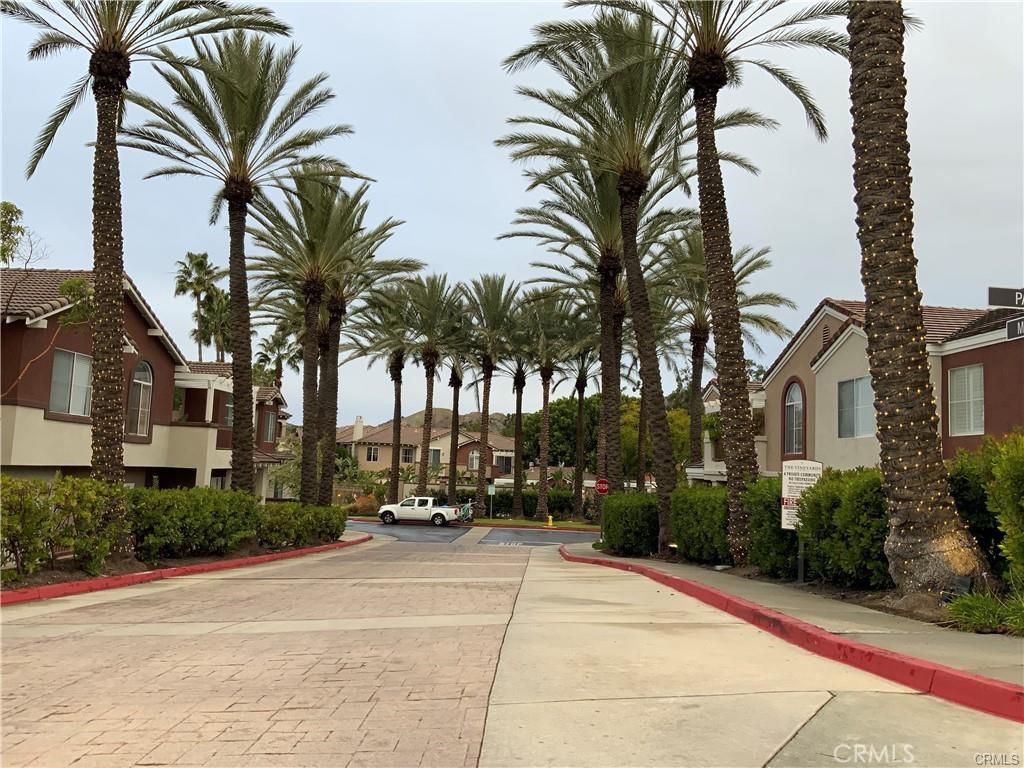 8 Santa Barbara Court