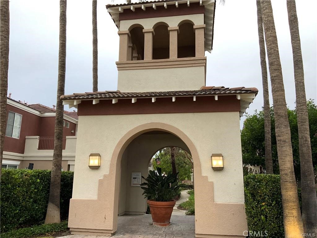 8 Santa Barbara Court