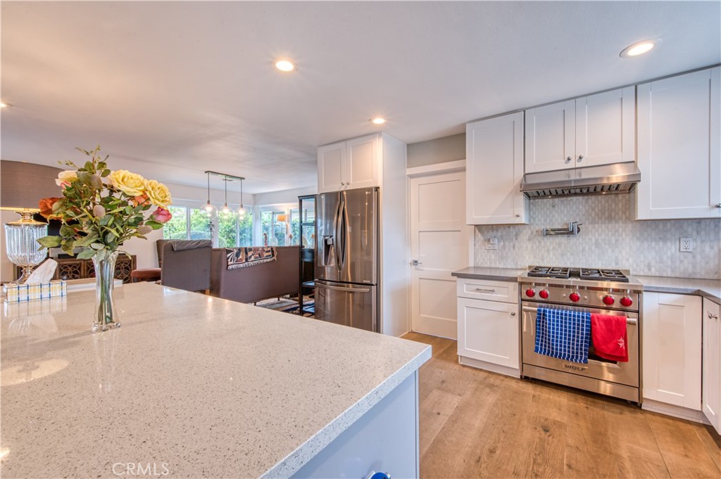 1800 Irvine