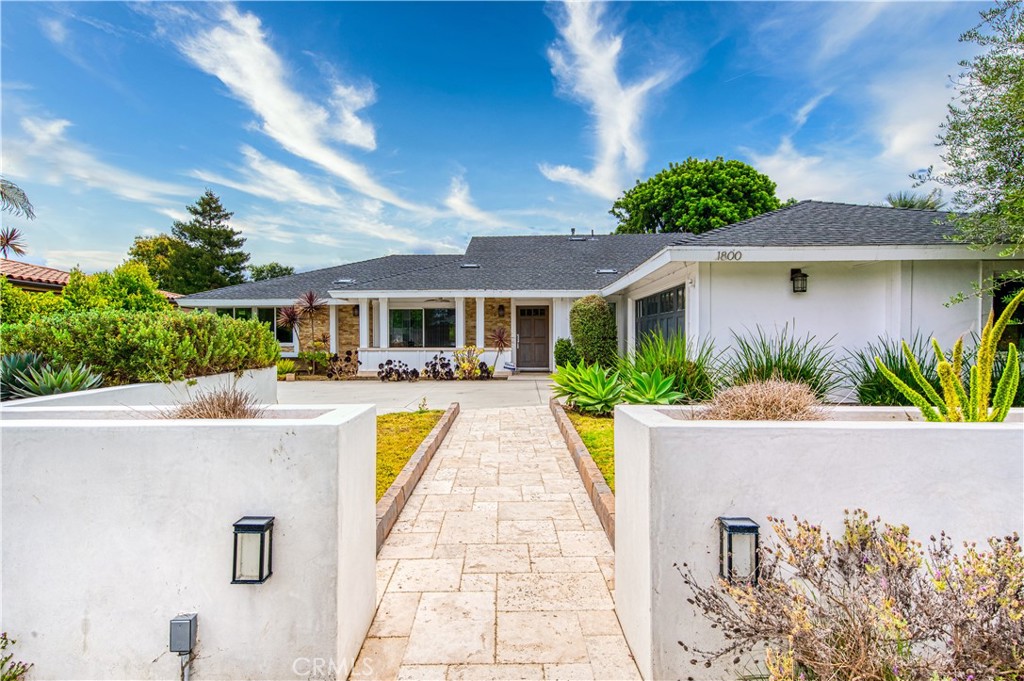 1800 Irvine