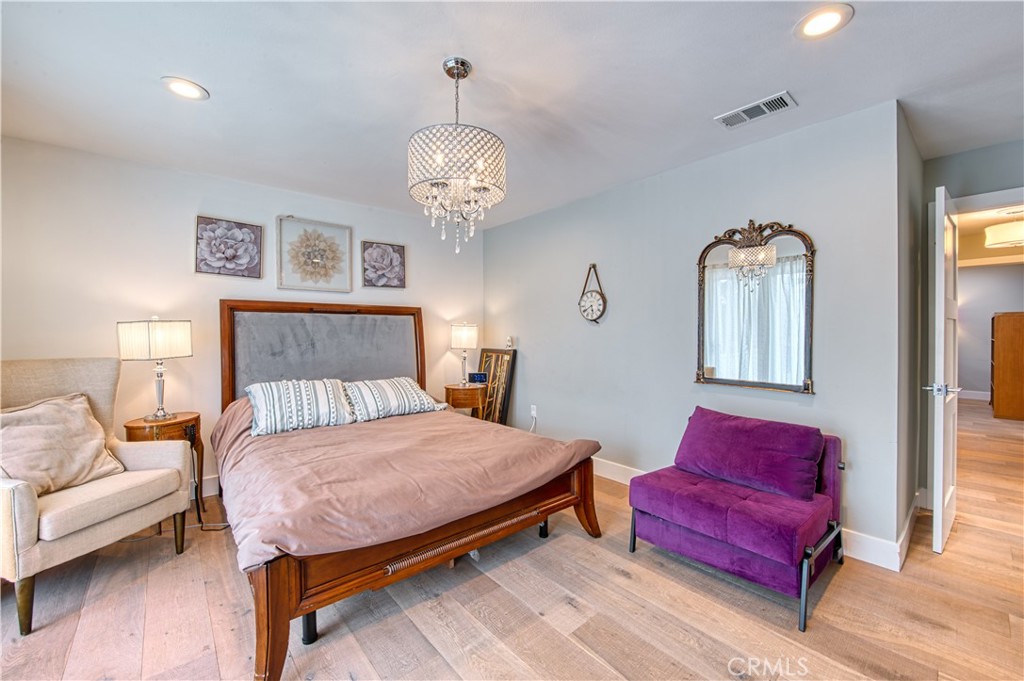1800 Irvine
