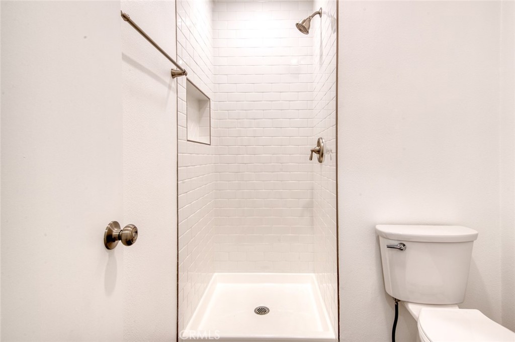 522 W Sierra Madre B