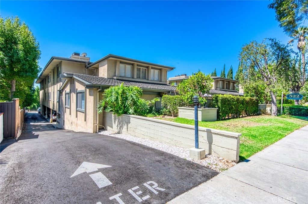 522 W Sierra Madre B