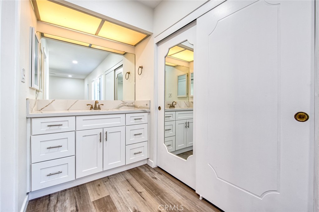 522 W Sierra Madre B