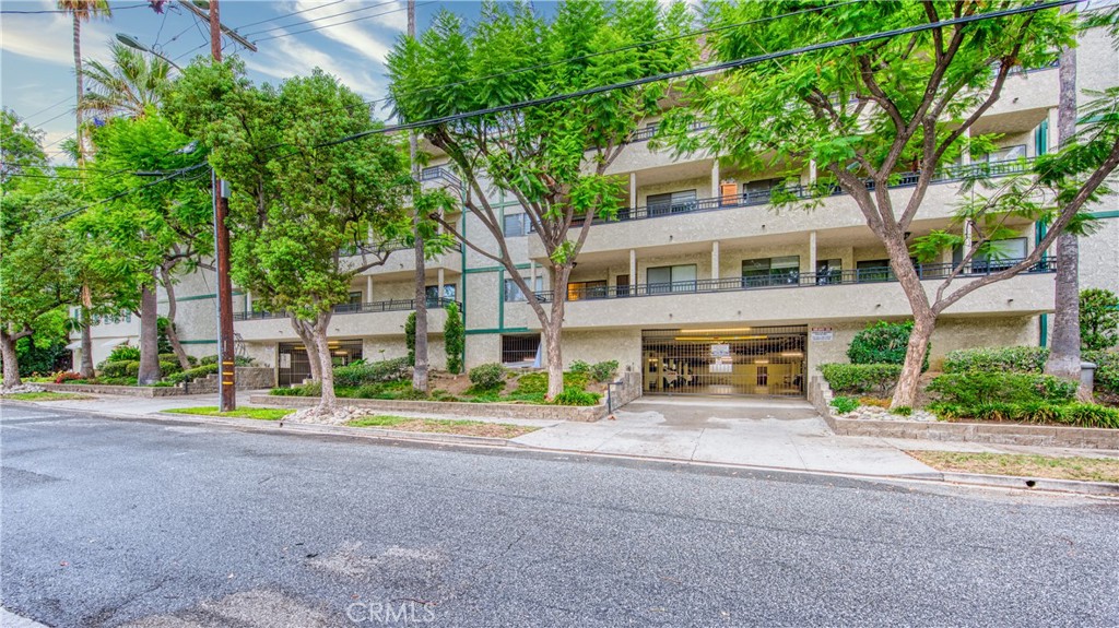 277 Pleasant Street 206